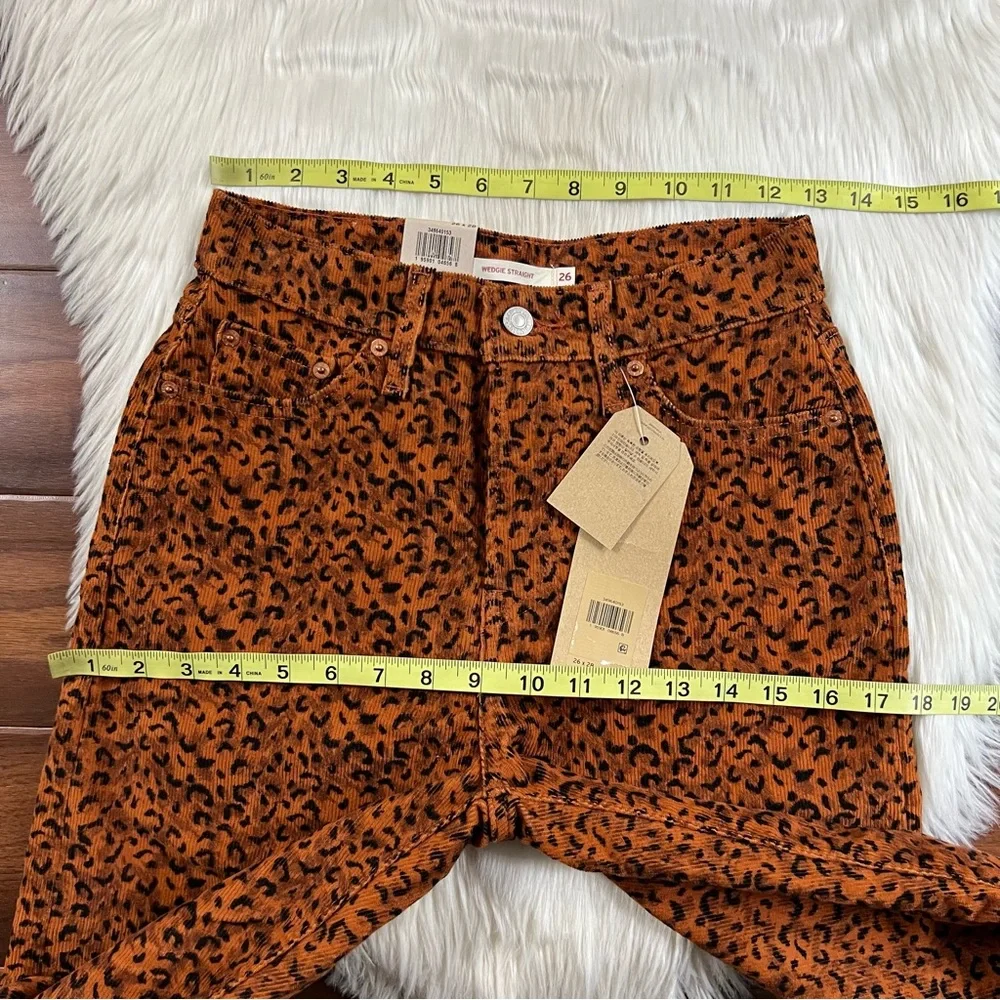 Levi's Size 26 Leopard Ginger Corduroy Wedgie Straight Pants‎ - Picture 4 of 11